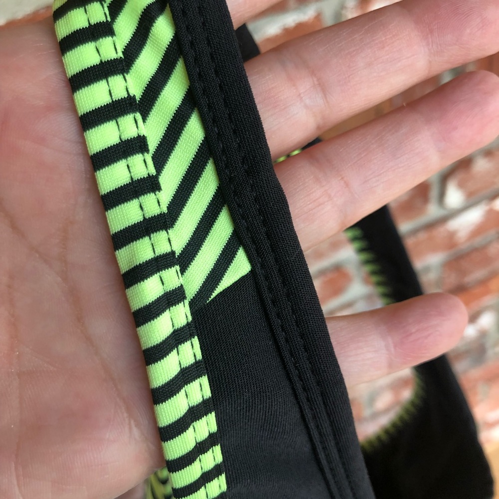 Romeo and Juliet black/lime green sports bra sz XS - Picture 9 of 9